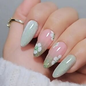 🔥3/$21 Almond Shaped Green glitter and Floral design Press on